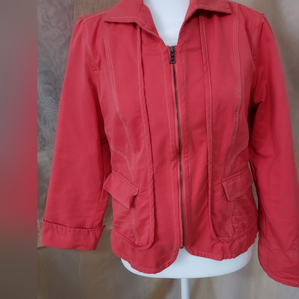 Chico's coral unlined lightweight zip jacket/blazer. Size Small